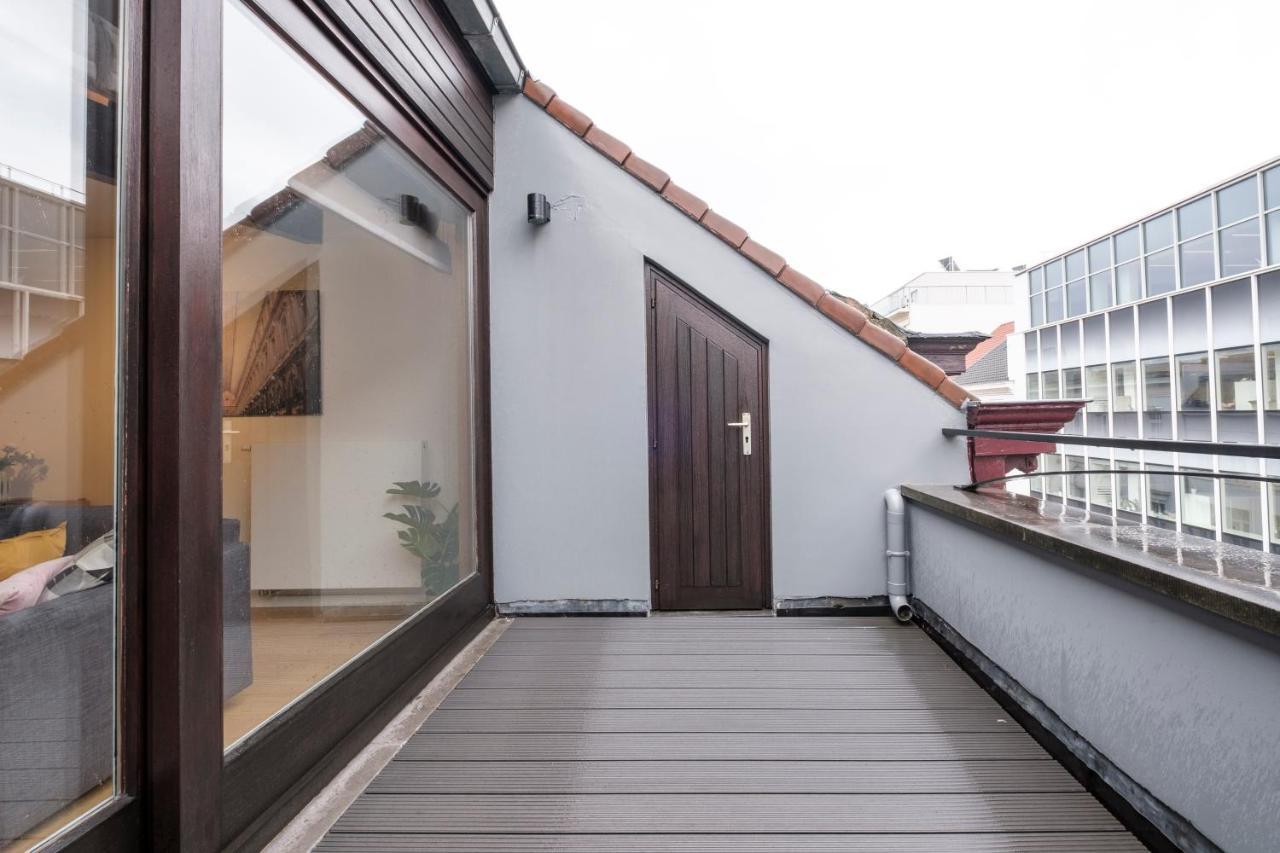 Functional Housings 2 Steps From Grand Place Брюксел Екстериор снимка